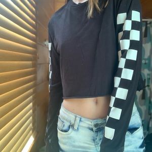 Long sleeve crop top